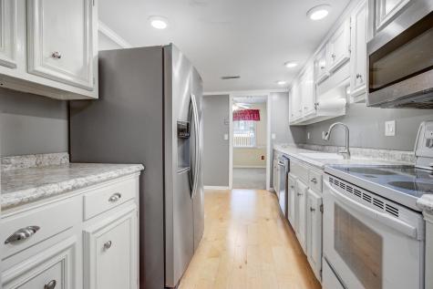 2932 Cathedral Lane Charleston SC 29414