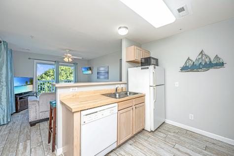 2262 Folly Road Charleston SC 29412