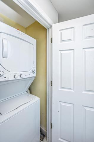 2262 Folly Road Charleston SC 29412