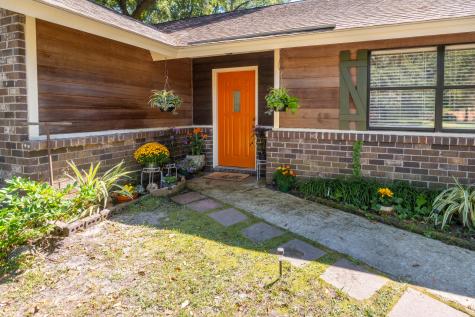 1815 Walsingham Way Charleston SC 29412