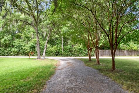 1624 Lonnie Taylor Lane Wadmalaw Island SC 29487
