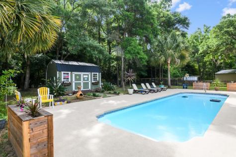 1624 Lonnie Taylor Lane Wadmalaw Island SC 29487