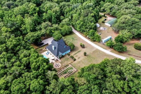 1624 Lonnie Taylor Lane Wadmalaw Island SC 29487
