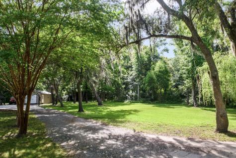 1624 Lonnie Taylor Lane Wadmalaw Island SC 29487