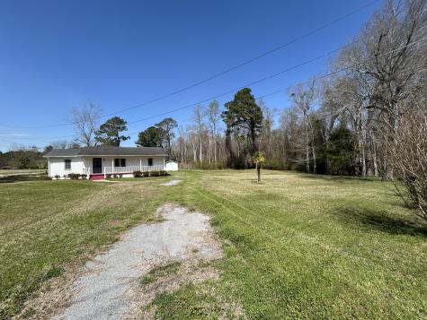 4304 Alex Harvin Highway Manning SC 29102