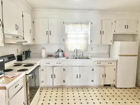 4304 Alex Harvin Highway Manning SC 29102