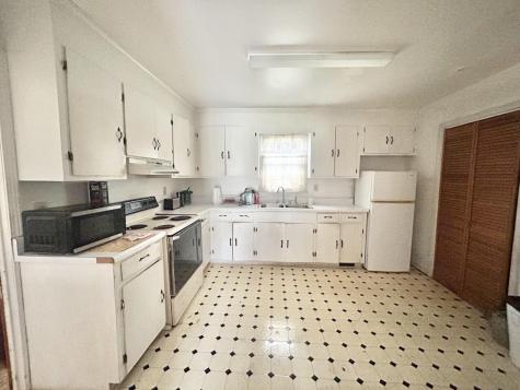 4304 Alex Harvin Highway Manning SC 29102