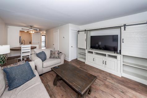 8483 Yadkin Circle North Charleston SC 29406