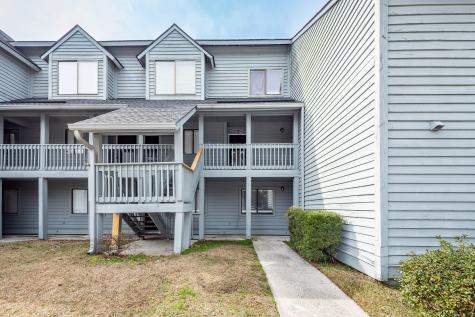 8483 Yadkin Circle North Charleston SC 29406
