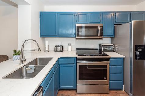 8483 Yadkin Circle North Charleston SC 29406