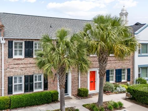 20 Charlestowne Court Charleston SC 29401