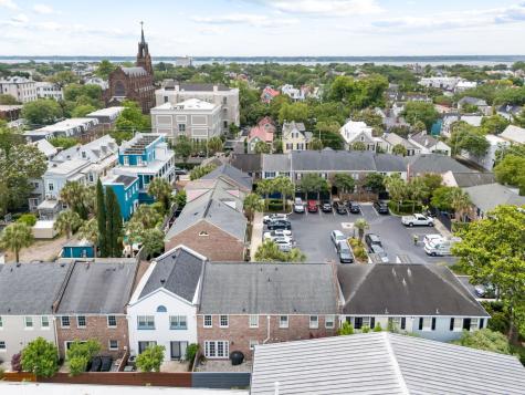 20 Charlestowne Court Charleston SC 29401