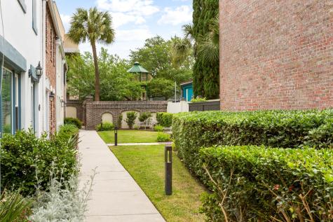 20 Charlestowne Court Charleston SC 29401
