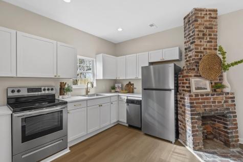 16 Strawberry Lane Charleston SC 29403