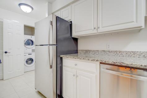 55 Ashley Avenue Charleston SC 29401