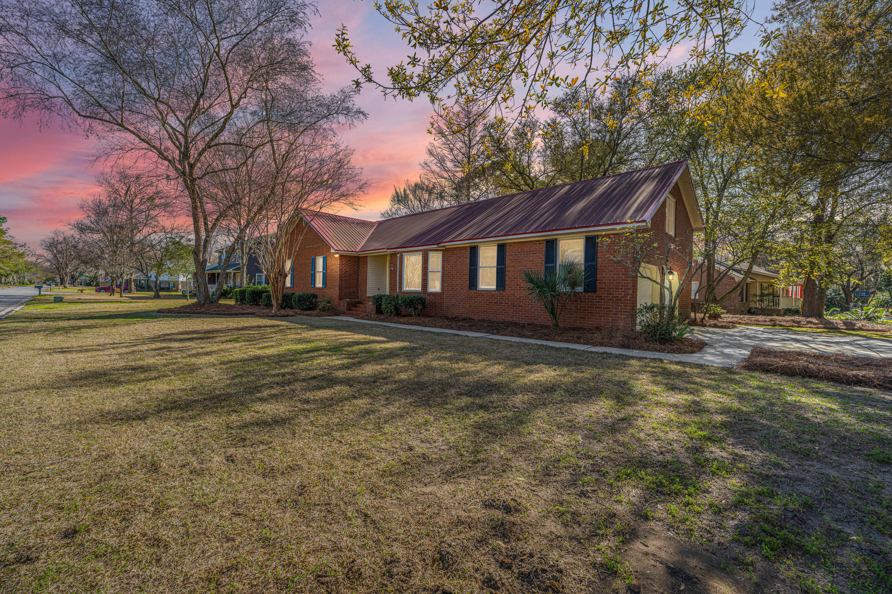 2206 Hunter Creek Drive Charleston SC 29414