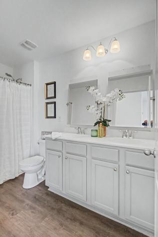 9697 Crofton Drive Ladson SC 29456
