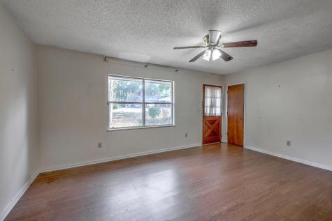 1218 Dennis Boulevard Moncks Corner SC 29461