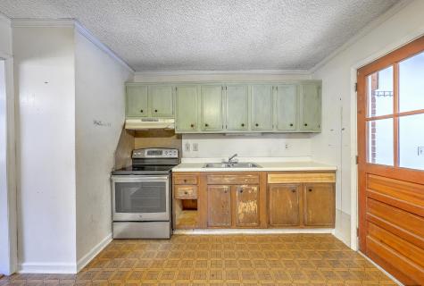 1218 Dennis Boulevard Moncks Corner SC 29461