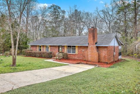 1218 Dennis Boulevard Moncks Corner SC 29461