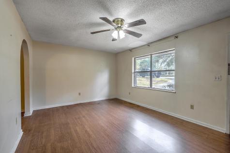 1218 Dennis Boulevard Moncks Corner SC 29461