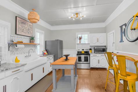 115 S Magnolia Street Summerville SC 29483