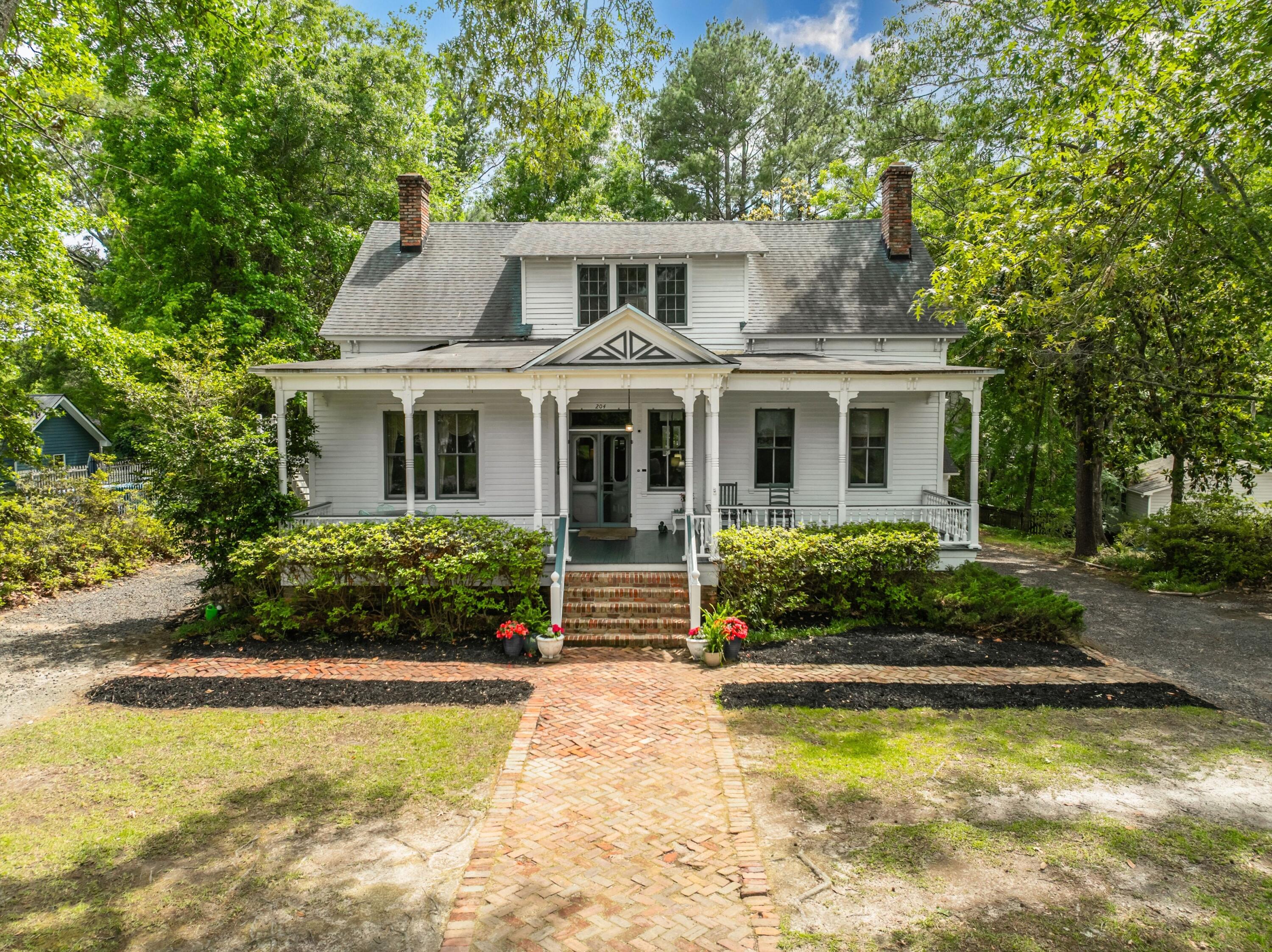 204 E 4th South Street Summerville SC 29483
