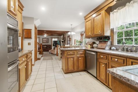 1011 Harbortowne Road Charleston SC 29412