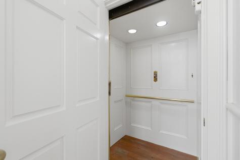 7 Legare Street Charleston SC 29401