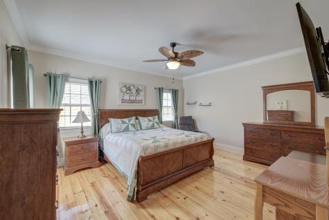 202 W Pine Street Summerville SC 29485