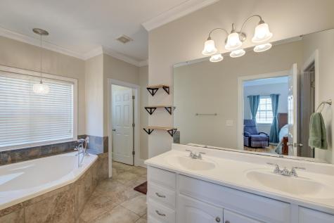 202 W Pine Street Summerville SC 29485