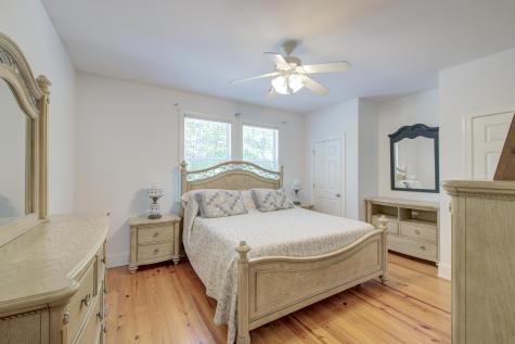 202 W Pine Street Summerville SC 29485