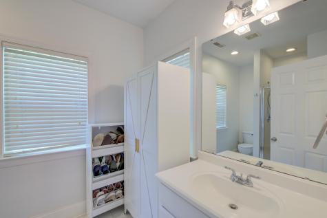 202 W Pine Street Summerville SC 29485
