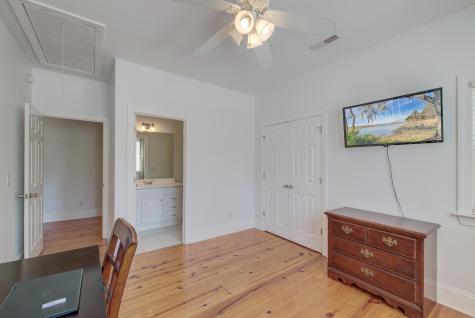 202 W Pine Street Summerville SC 29485