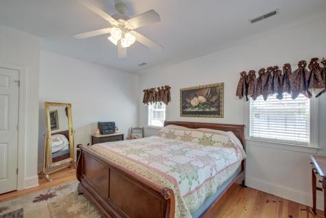 202 W Pine Street Summerville SC 29485