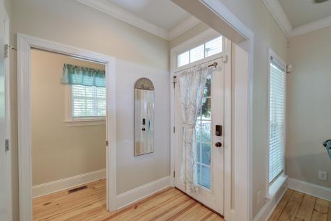 202 W Pine Street Summerville SC 29485