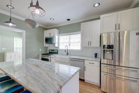 202 W Pine Street Summerville SC 29485