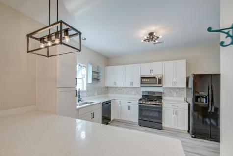 202 W Pine Street Summerville SC 29485