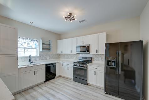 202 W Pine Street Summerville SC 29485