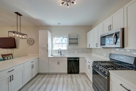 202 W Pine Street Summerville SC 29485