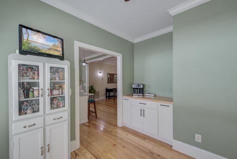 202 W Pine Street Summerville SC 29485