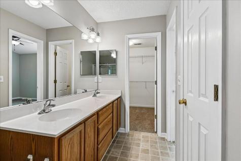 7948 Shadow Oak Drive North Charleston SC 29406