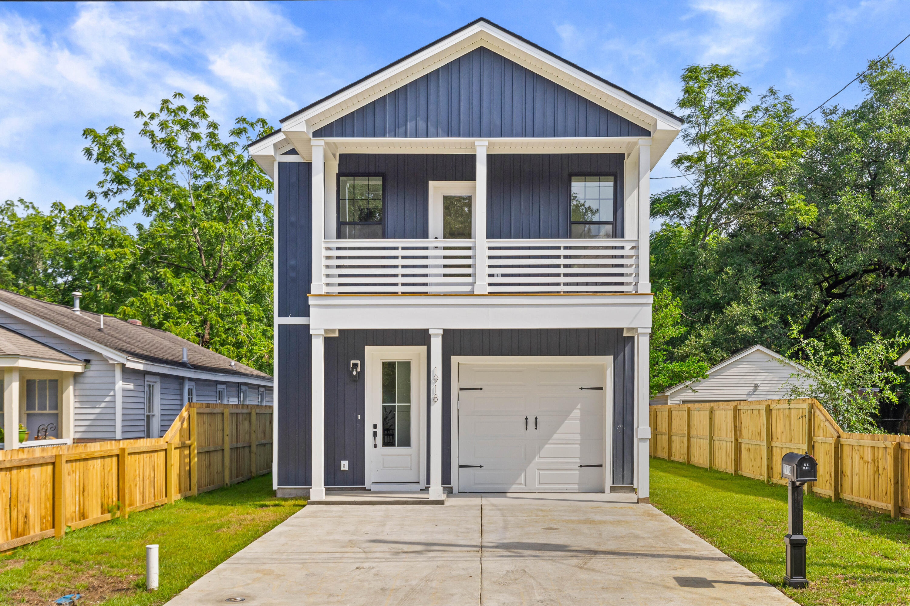 1918 Emden Street North Charleston SC 29406