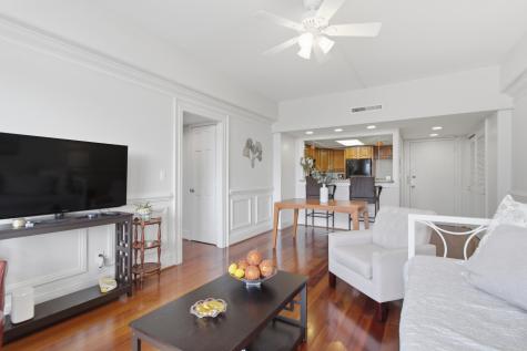 14 Lockwood Drive Charleston SC 29401
