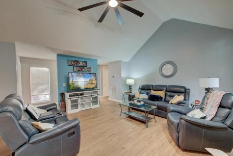 1016 Maidstone Drive Summerville SC 29483
