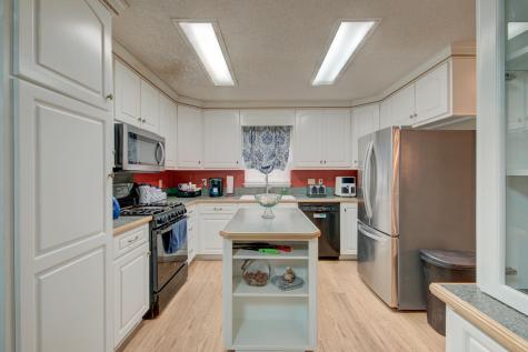 1016 Maidstone Drive Summerville SC 29483