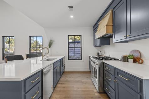 10 Magnolia Avenue Charleston SC 29403