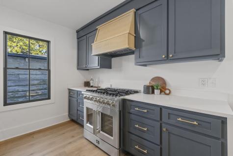 10 Magnolia Avenue Charleston SC 29403