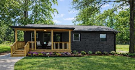 202 E Huggins Street Manning SC 29102