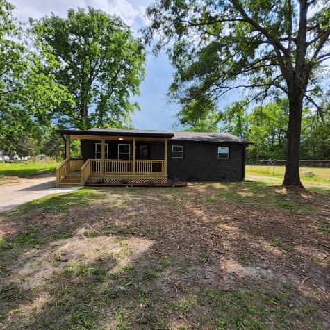 202 E Huggins Street Manning SC 29102